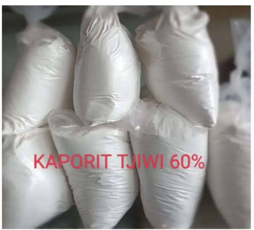 Bubuk pembersih kolam renang