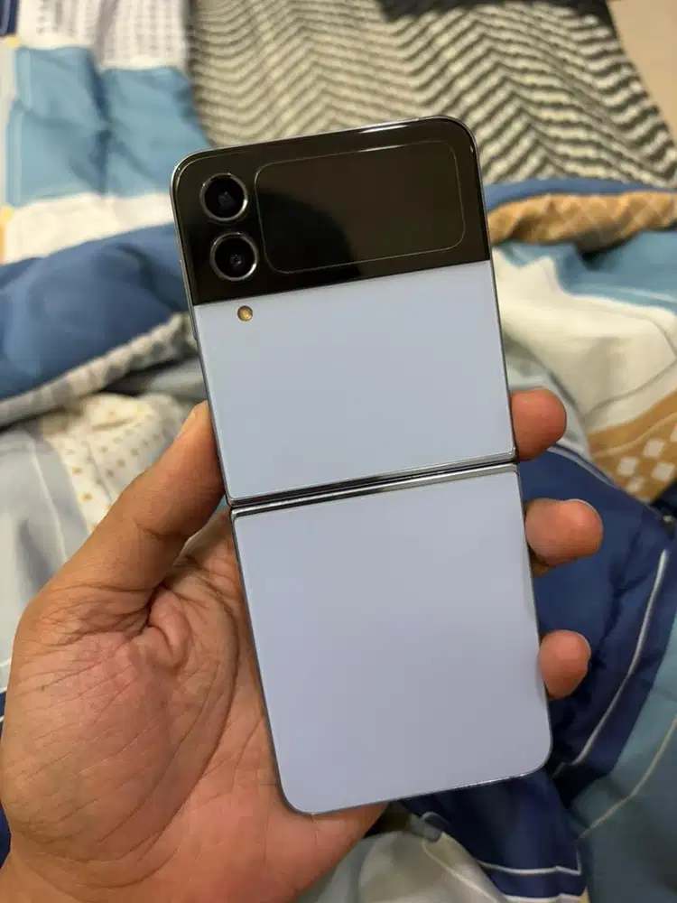 zflip 4 256gb biru resmi