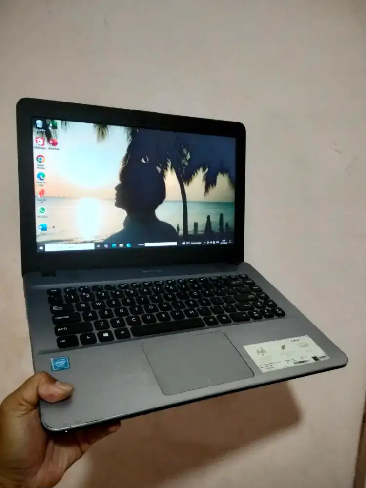 Laptop asus ram 4