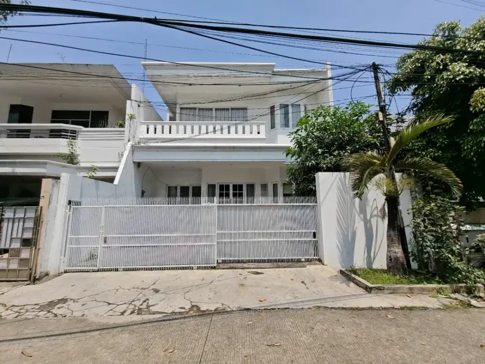 RUMAH SUNTER STS 9X21 RAPI CEILING TINGGI RUMAH TIDAK HADAP TETANGGA SIAP HUNI