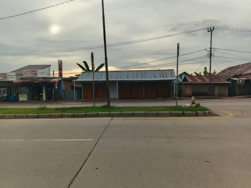 Dijual tempat usaha dan rumah