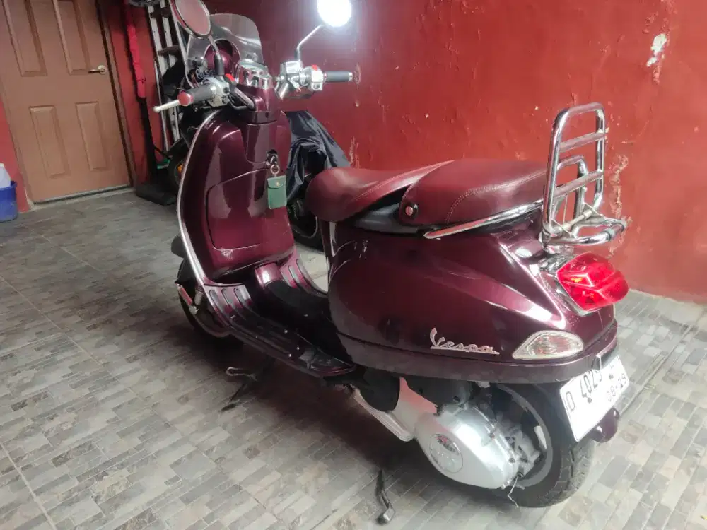 Jual motor vespa lxv tahun 2013