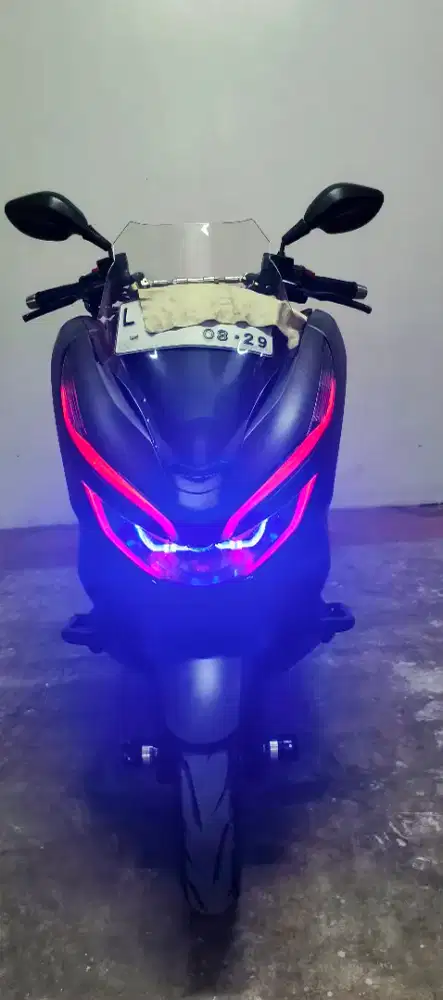 PCX 2019, Plat L