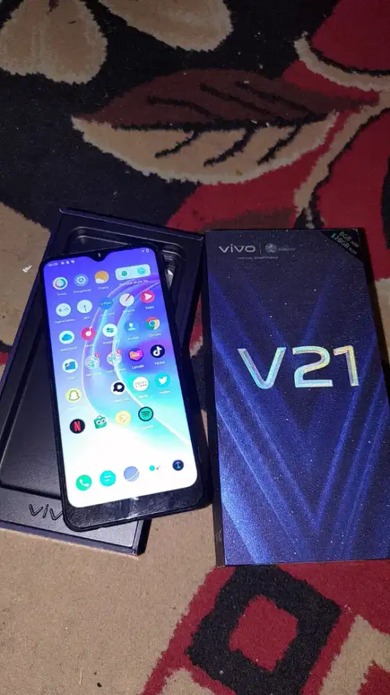 Vivo V21 8/128 GB