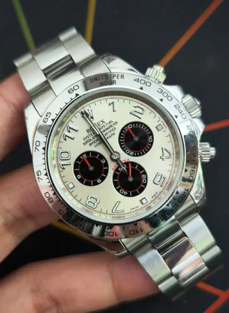 Rolex daytona otomatis bukan omega