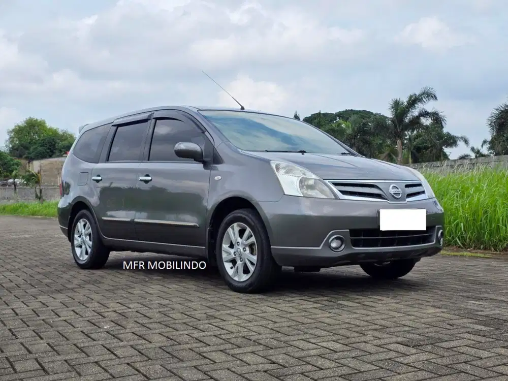 Nissan Grand Livina XV AT 2011 Orisinil