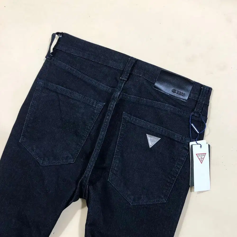 GUESSS JEANS SLIMFIT IMPORT SIZE 32-33