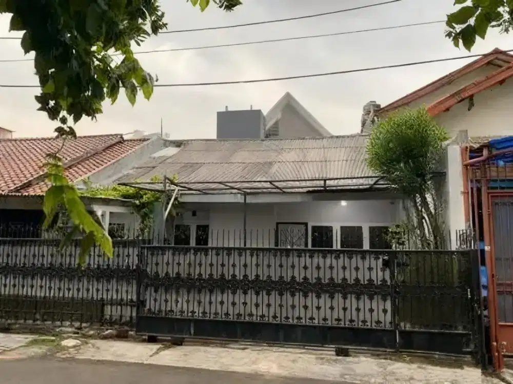 Sewa Rumah Besar Area Tenang+Asri Kayu Putih, Jakarta Timur