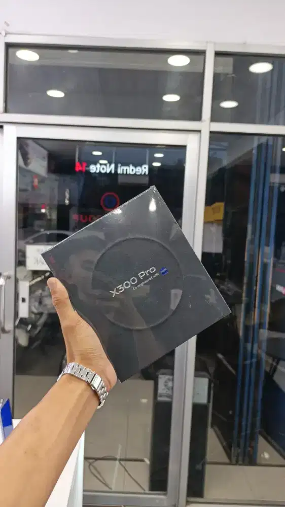 Vivo x300 Pro NEW