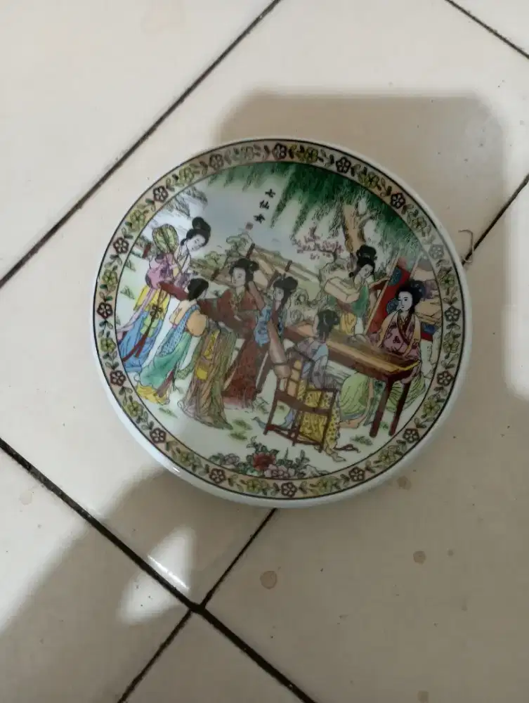 Pigora keramik kecil unik lukisan bagus