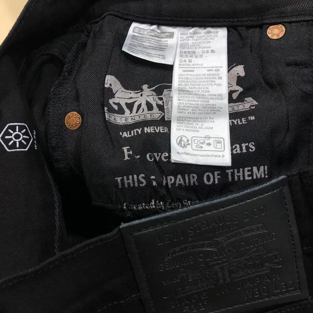 LEVIS 511 IMPORT HITAM PEKAT SLIM SIZE 30