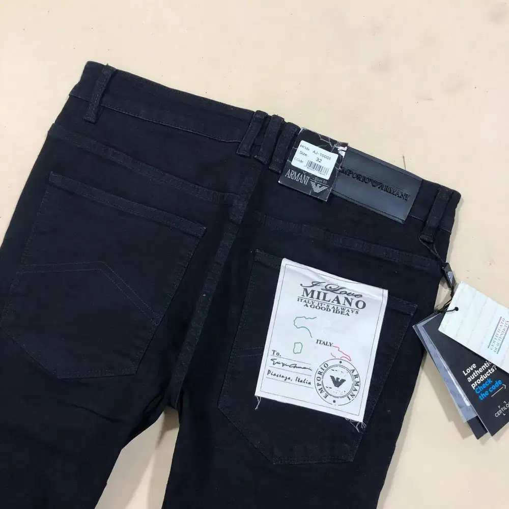 ARMNI JEANS HITAM PEKAT SLIM IMPORT SIZE 32