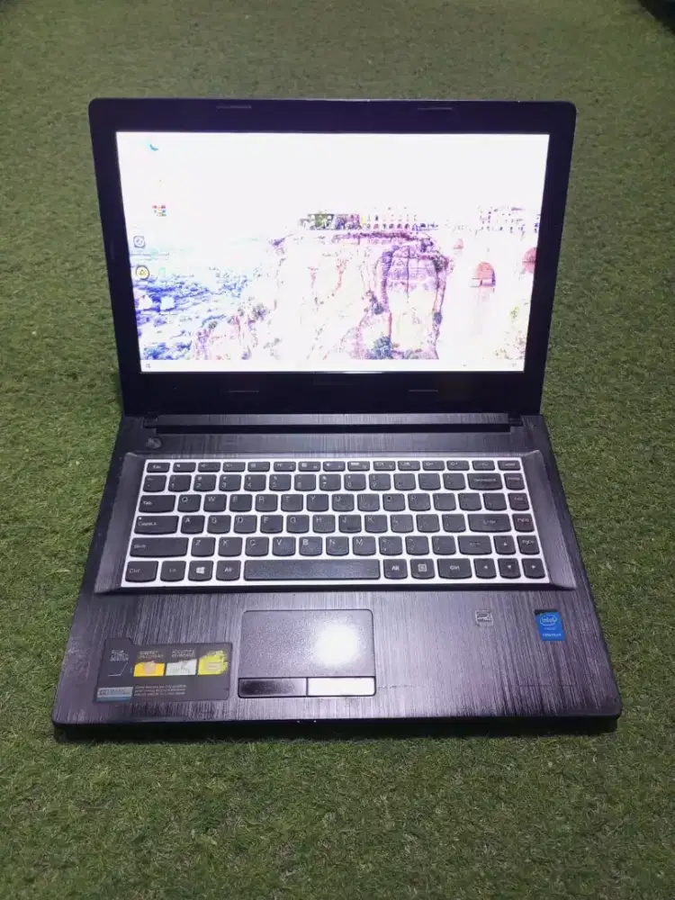 Laptop Lenovo G30-40