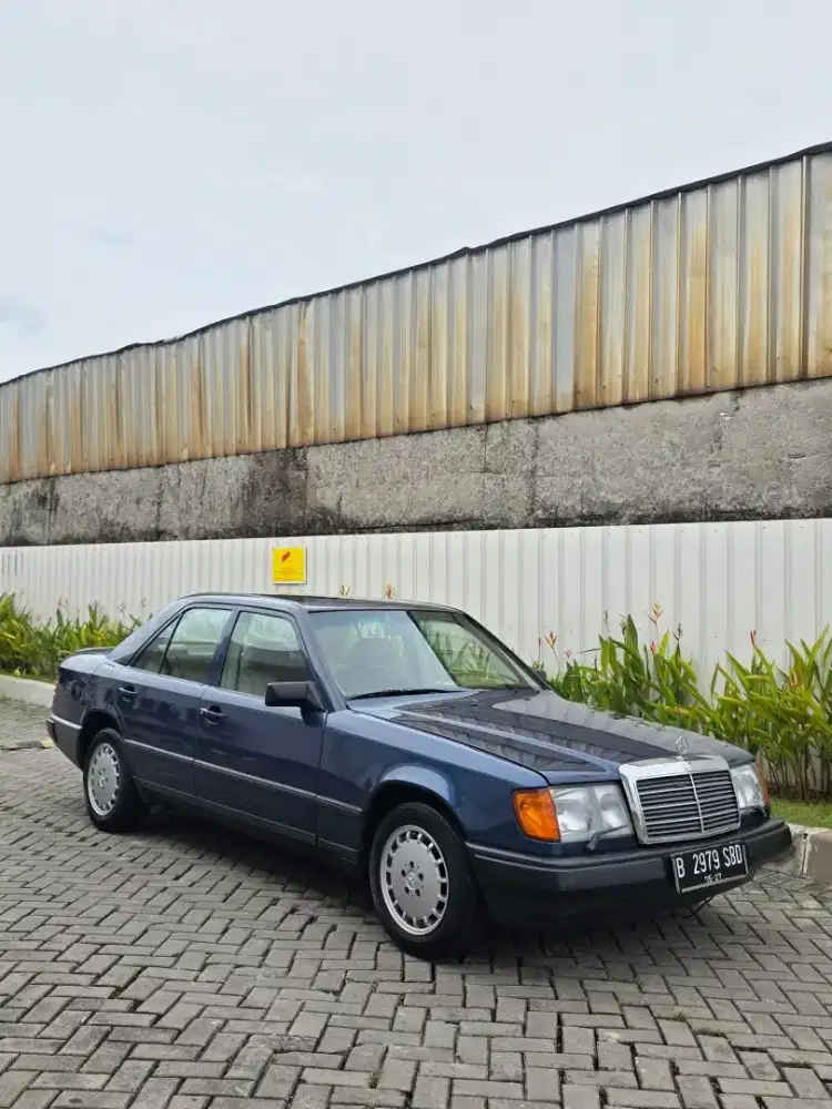Mercy 300e AT w124 low km antik