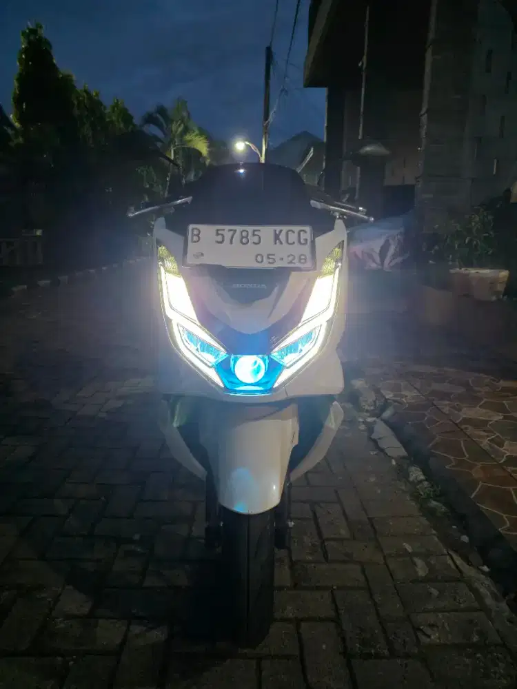 PCX 2023 KM 2 ribuan, lampu BILED AES