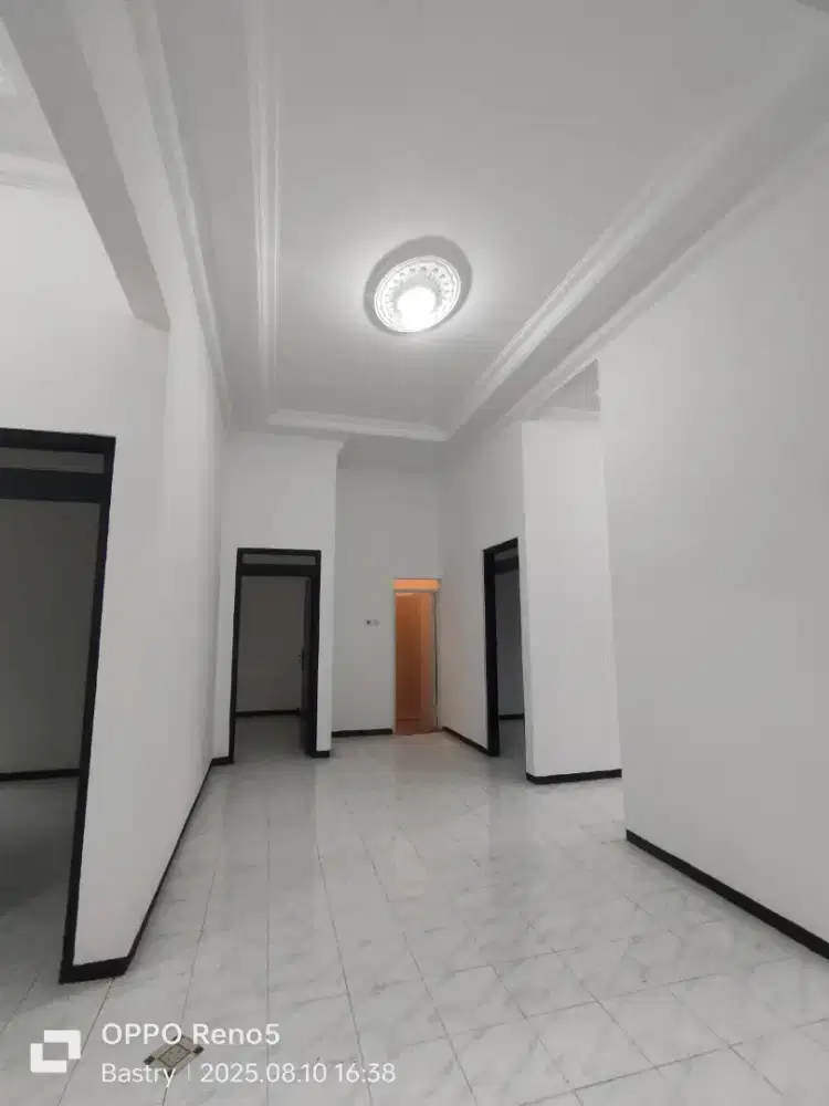 Rumah Ikan Piranha Belakang Pasar Blimbing