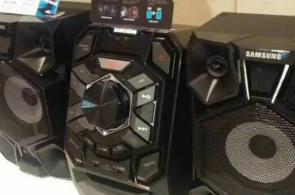 Samsung GIGA SOUND BLAST..