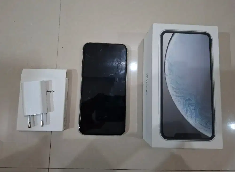 Iphone XR 64 GB with box