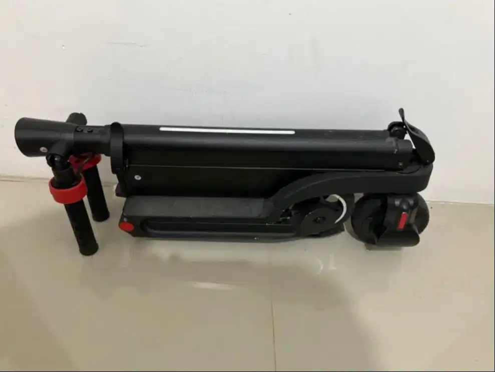 Scooter listrik skuter lipat