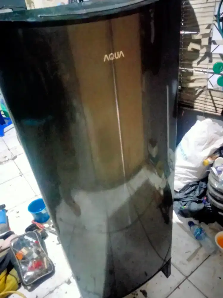 Kulkas aqua 1 pintu normal beku garansi