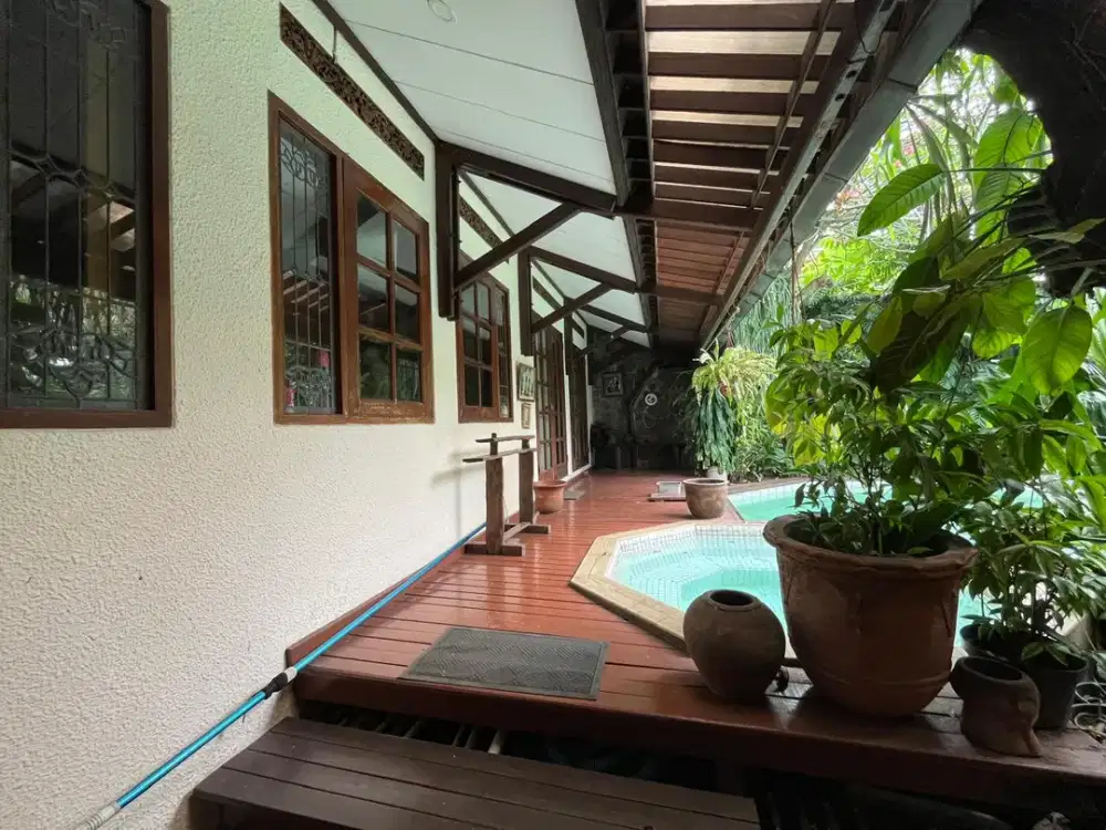 Rumah Asri Siap Huni Bebas Banjir di Jalan Mertilang, Petukangan Selatan, Jakarta Selatan