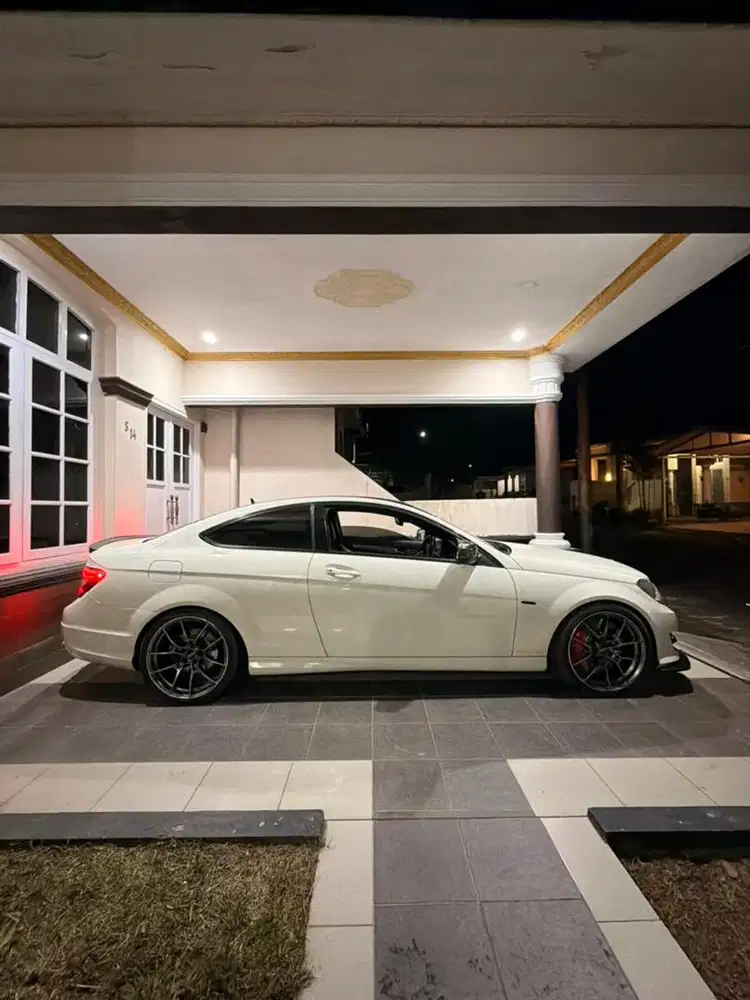 MERCY C250 CBU (RARE) CGI COUPE 2012