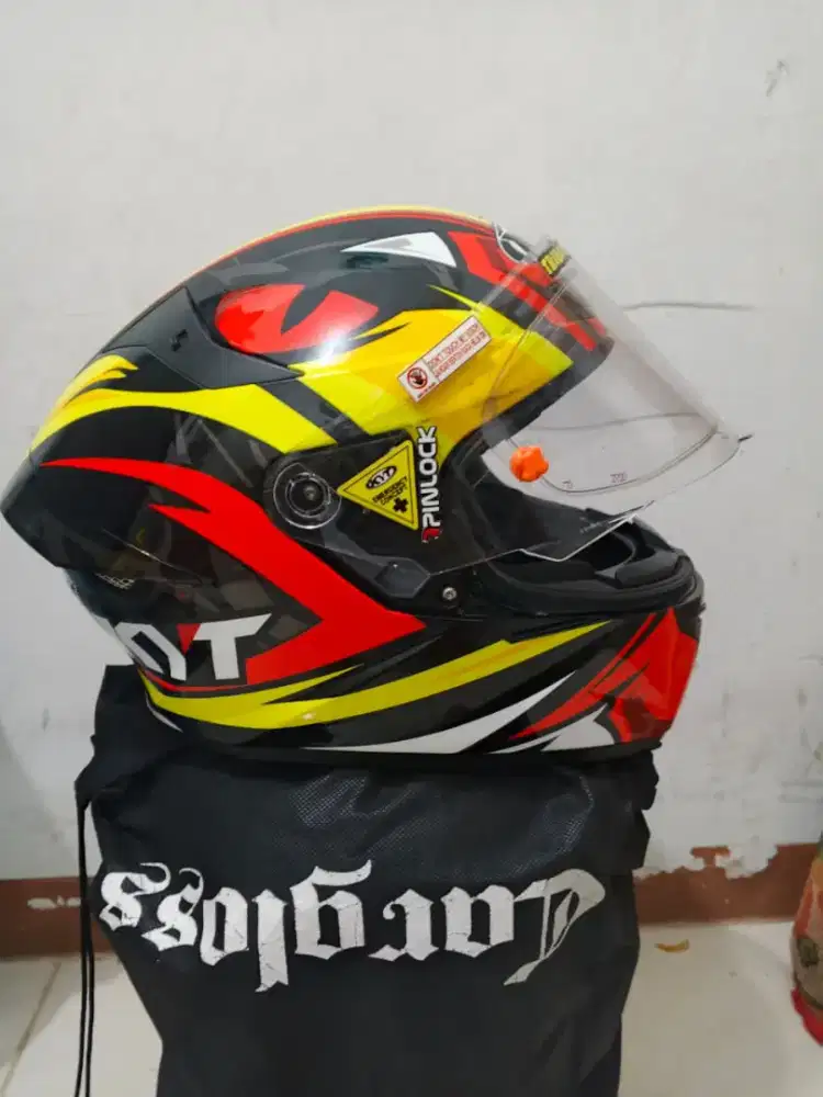 KYT TT COURSE VARIAN RHINO