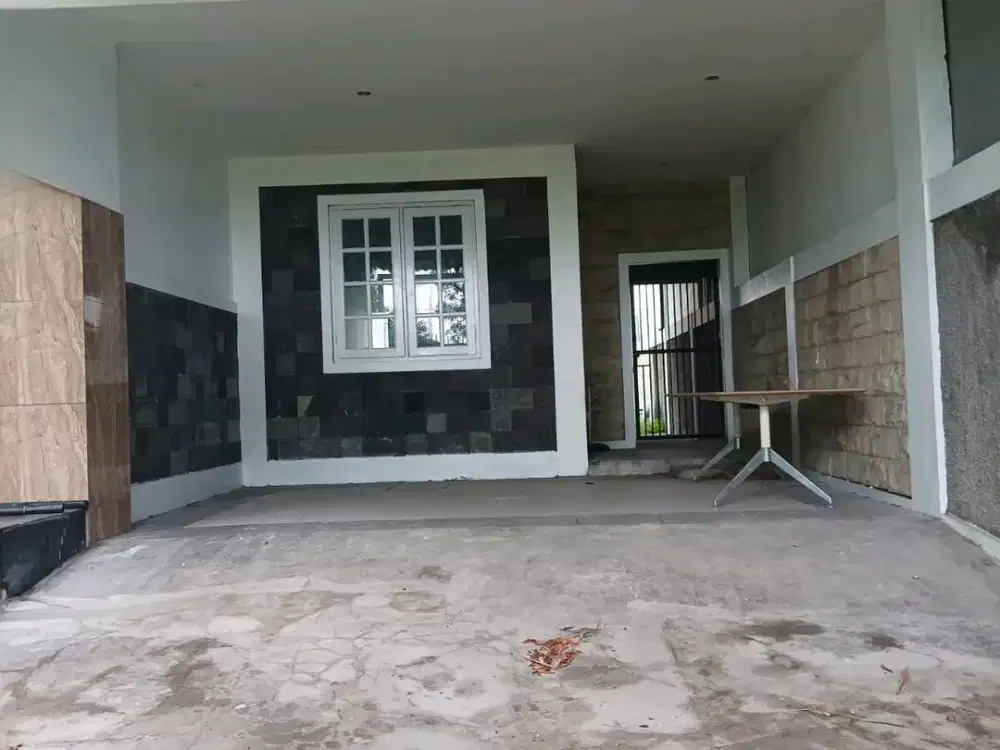 Disewakan Rumah Palma Classica Citraland 2LT 3 Kamar LT300m Dekat Universitas dan RS Ciputra Surabaya Barat