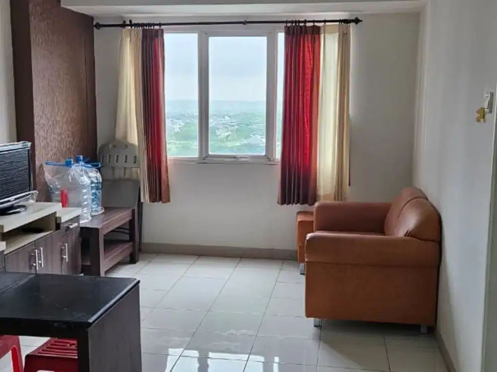 Sewa Apartemen UC Lantai 21 Tower Berkeley