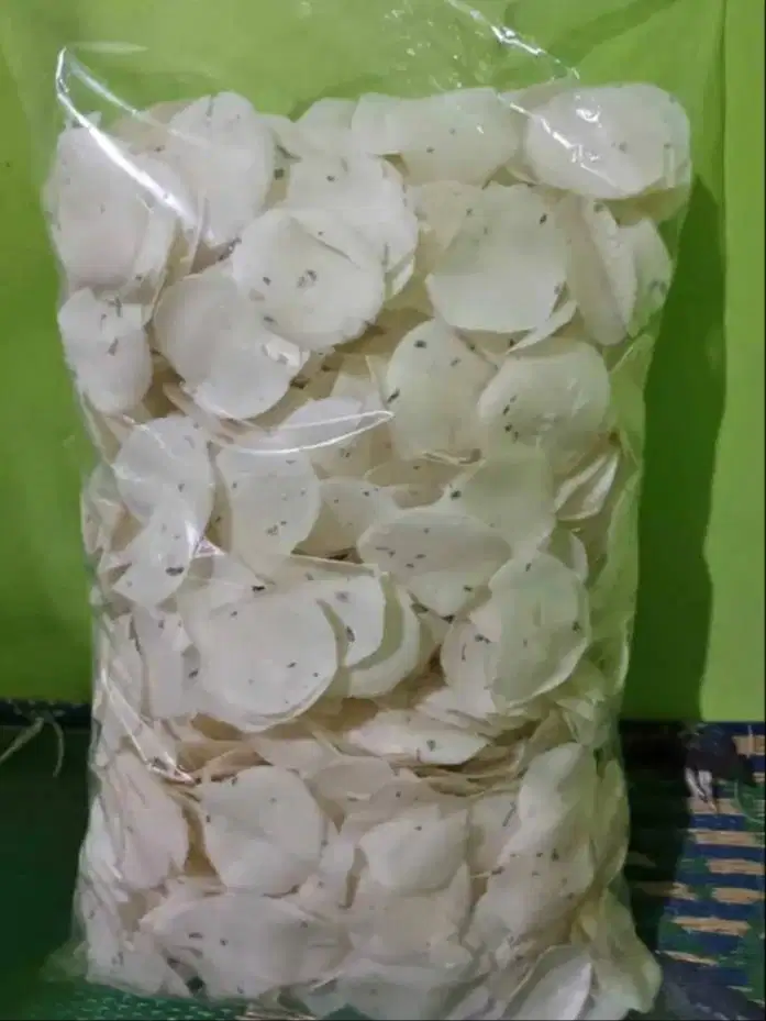 Opak koin bahan dari singkong