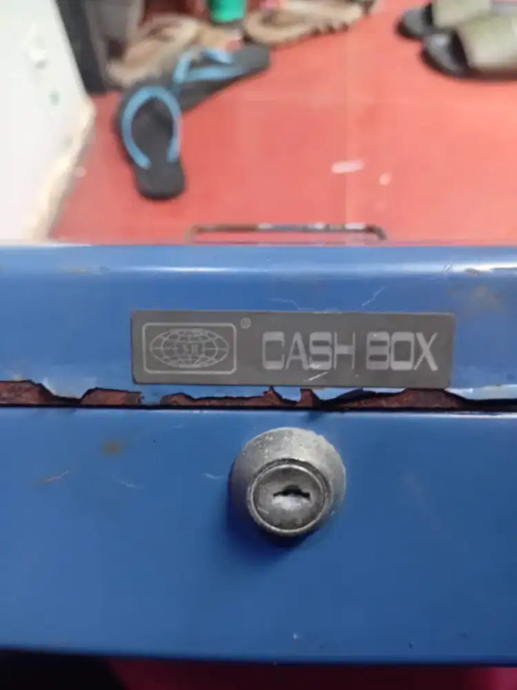 Cash boks siap untuk pakai