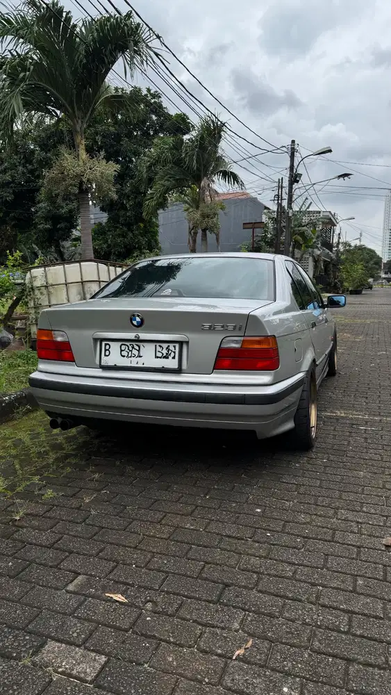 BMW E36 323i 1997
