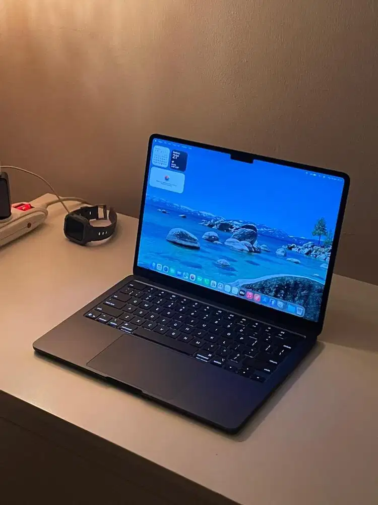 MacBook Air 2025 M4 13 inch 16/256