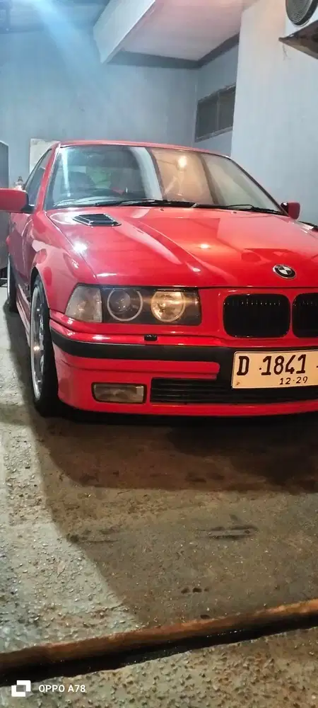 BMW 320i 1995 Bensin