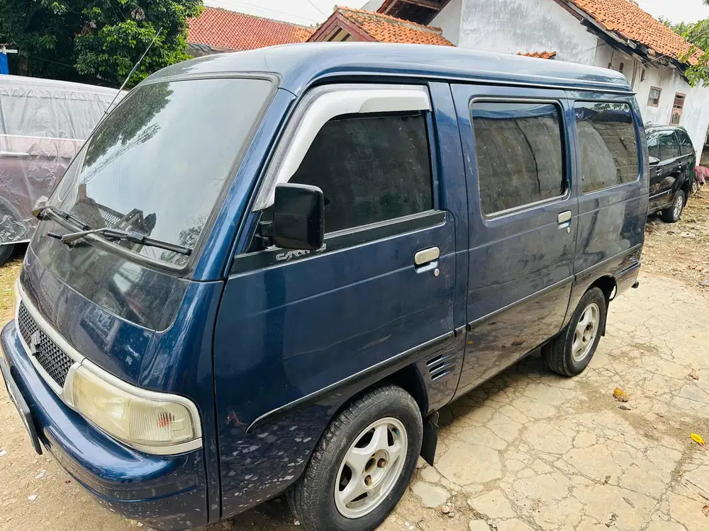 Suzuki Futura 2003 Bensin