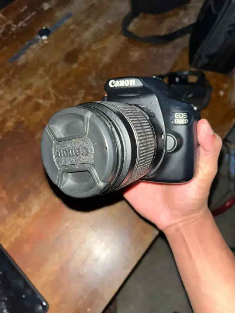 Kamera Canon 1300d, fullset no box