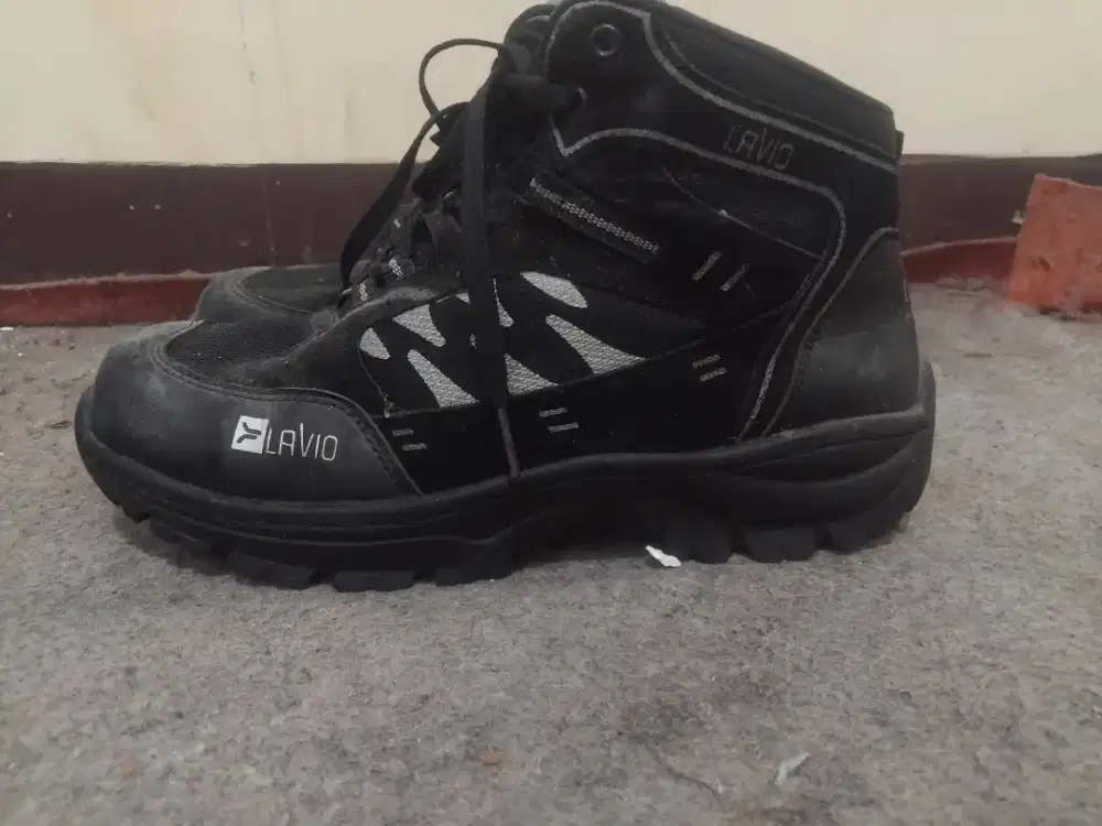 Sepatu second Size 41