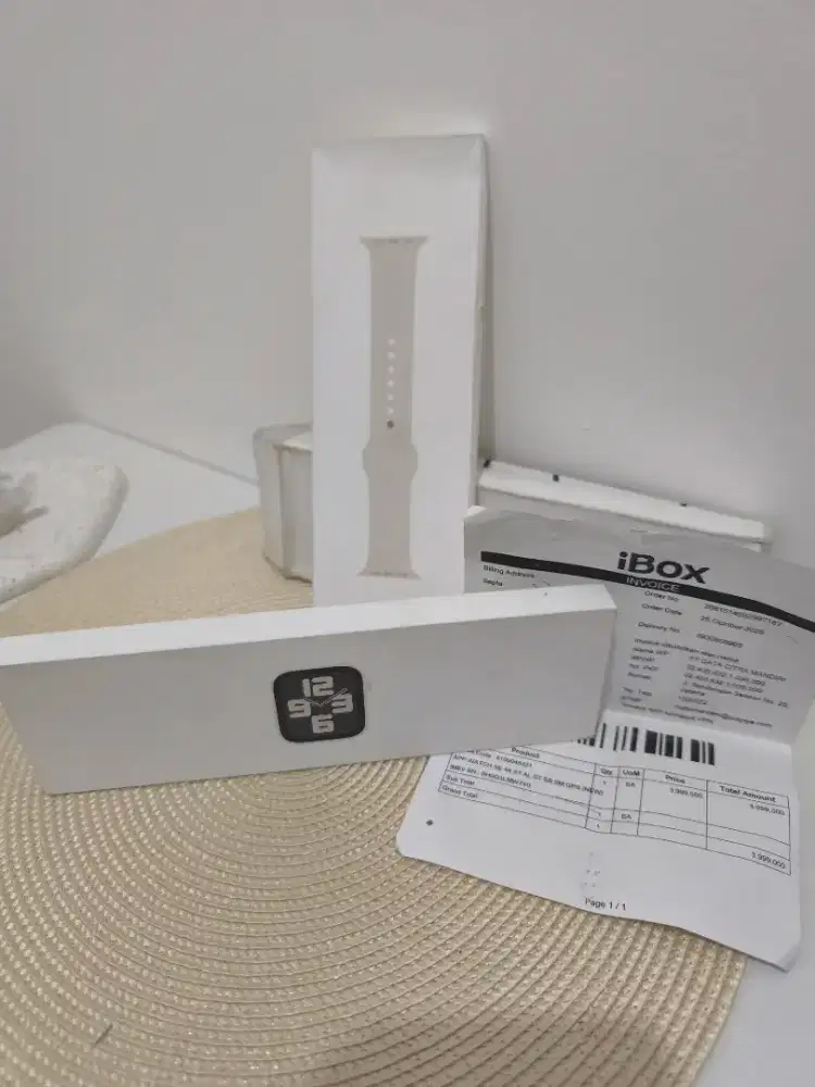 Apple watch SE gen 2 44 MM new