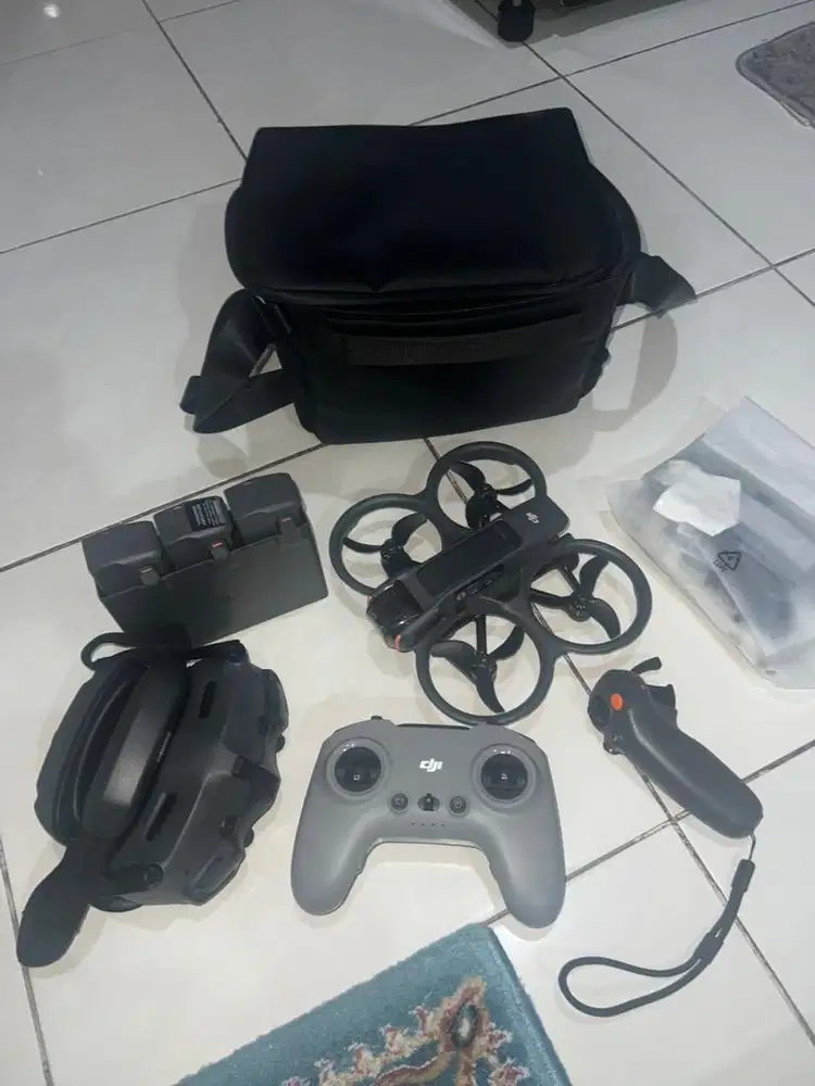DJI AVATA 2 FLYMORE COMBO + RC FPV 3