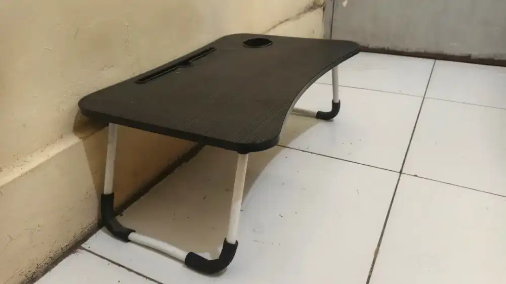 Meja Belajar (Ada Tempat Minum)