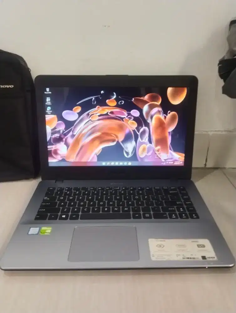 Laptop asus A442Ur