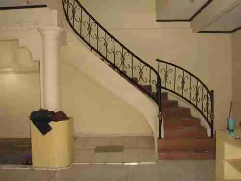 DIJUAL BU RUMAH 2 LANTAI DI JATI PADANG PASAR MINGGU JAKARTA SELATAN