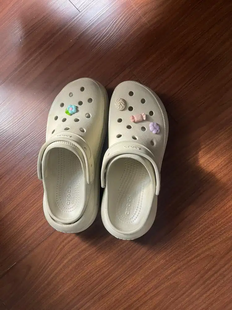 crocs classic crush clog original store ,kondisi bagus bisa nego!!