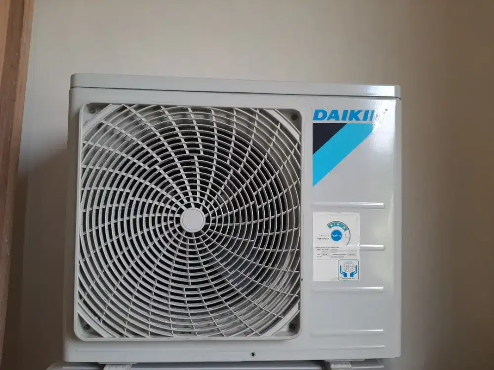 Ac Daikin 1/2 pk  Bergaransi