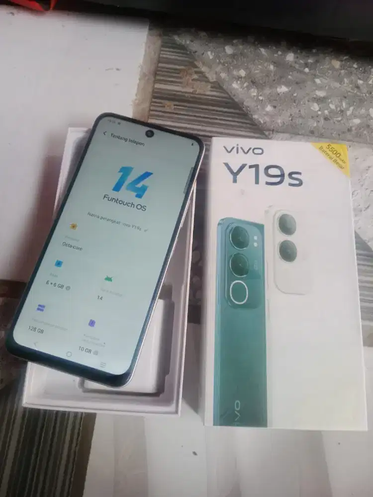 Vivo y19s ram 6/128 fulset nominus