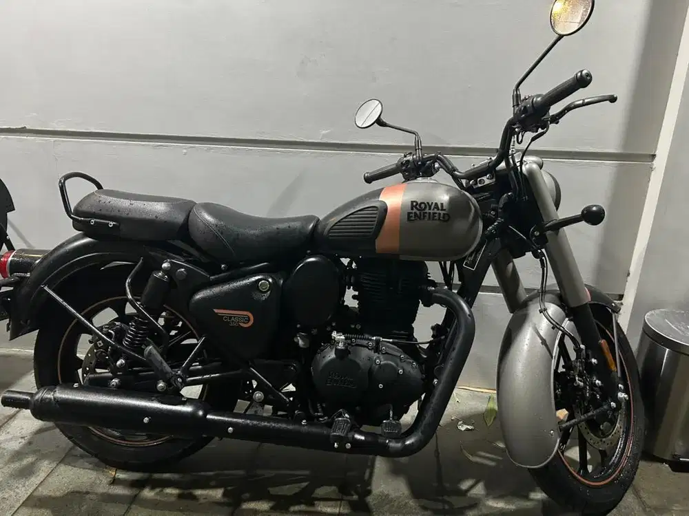 Royal Enfield Classic 350cc Gun Grey