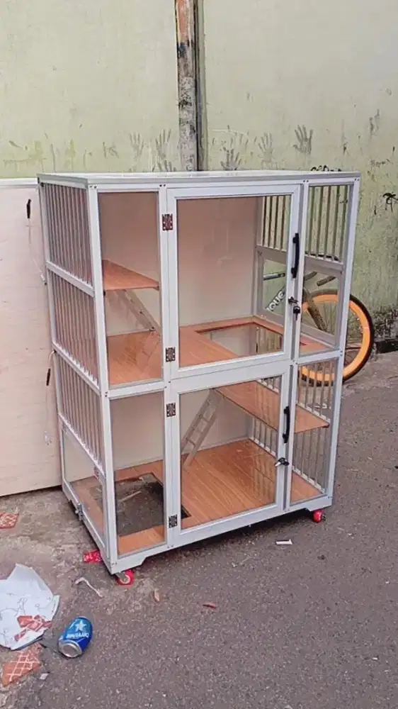 Kandang kucing Lokasa