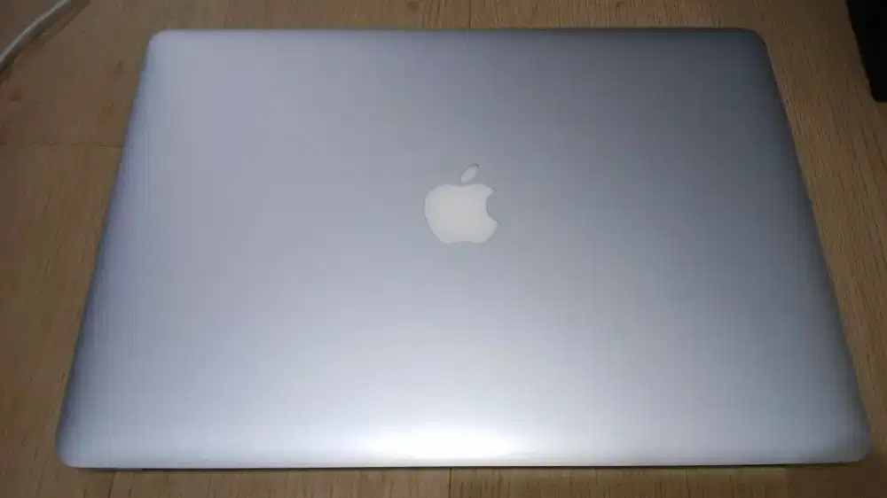 MacBook Pro 2015 i7 15 inch 16/256GB
