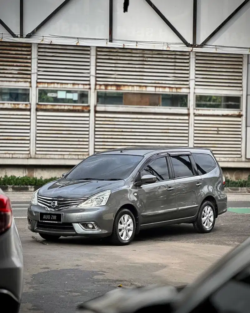 CashCreditSama Nissan Grand Livina XV 1.5 at 2014 top