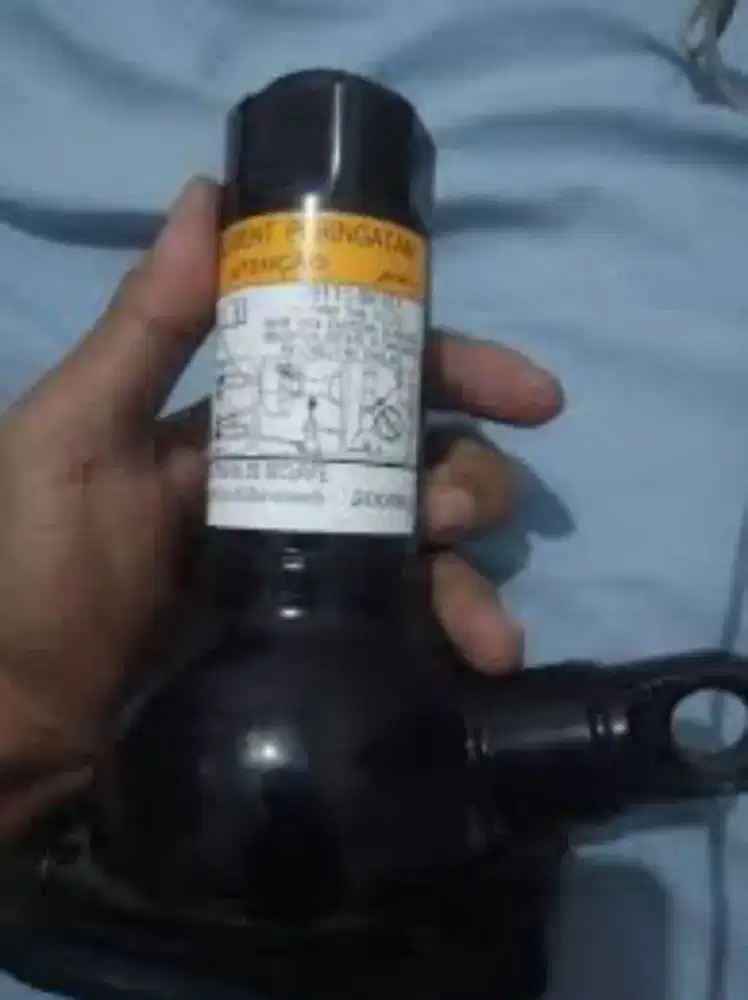 Dongkrak botol innova